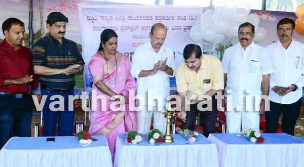 ದ.ಕ ಜಿಲ್ಲಾ ಪತ್ರಕರ್ತರ  ಕ್ರೀಡಾ ಕೂಟಕ್ಕೆ  ಚಾಲನೆ